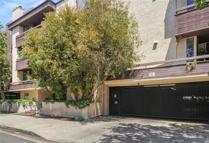 4822 Van Noord Avenue 14, Sherman Oaks, California 91423