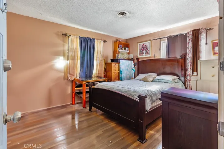 8425 Lennox Avenue, Panorama City, California 91402