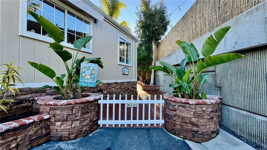333 Mayflower Drive, Newport Beach, California 92660