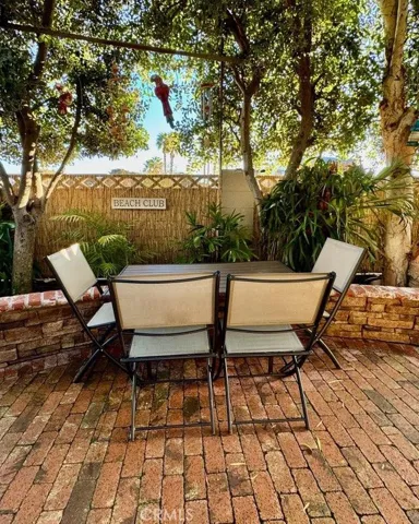 333 Mayflower Drive, Newport Beach, California 92660