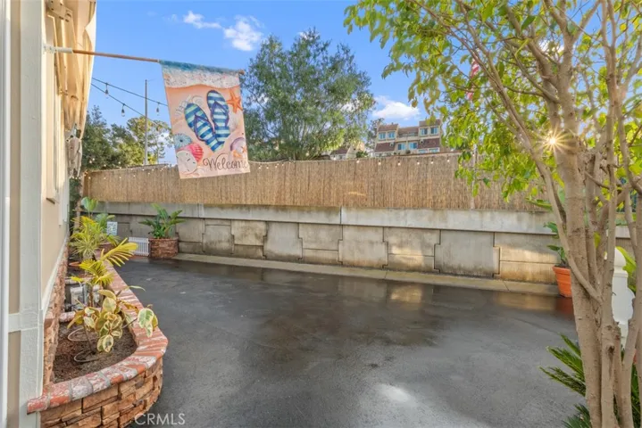 333 Mayflower Drive, Newport Beach, California 92660