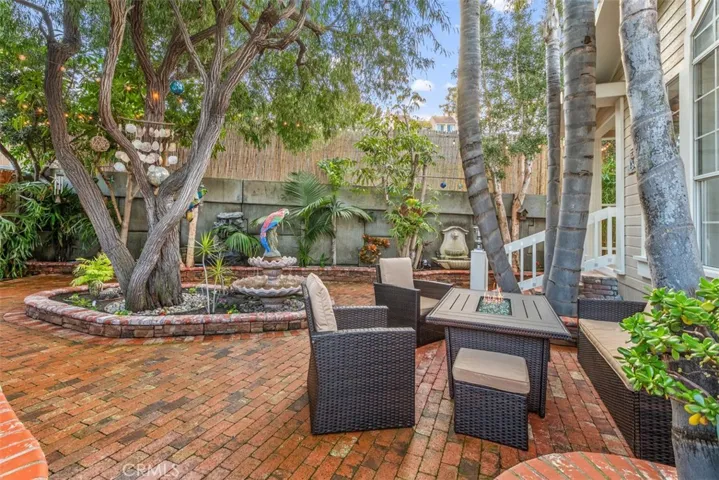 333 Mayflower Drive, Newport Beach, California 92660