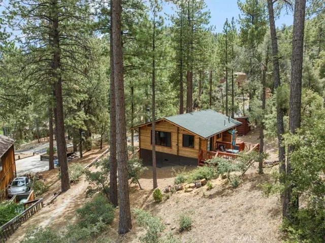 2021 Pinewood Court, Pine Mountain Club, California 93222