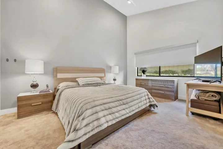#20 Large Primary Master Suite