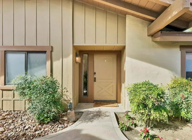#4 Side Entrance