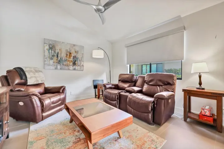 #15 Spacious Bedroom-TV Room-Office