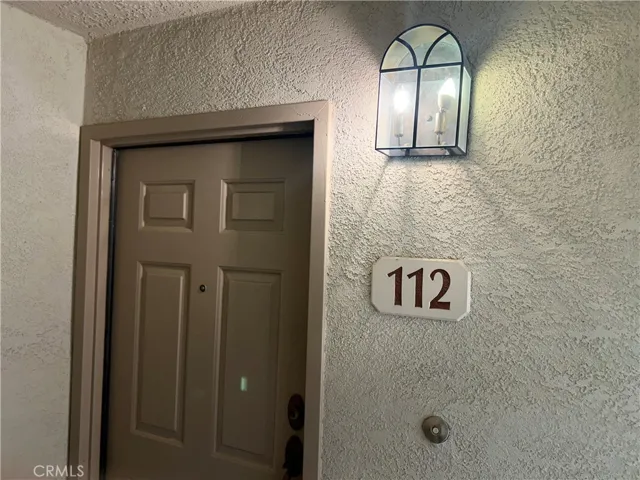 5728 Oak Bend Lane 112, Oak Park, California 91377