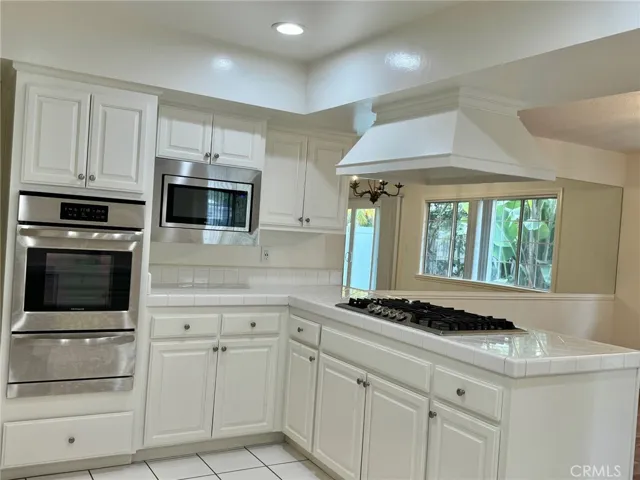 37 Santa Bella Road, Rolling Hills Estates, California 90274