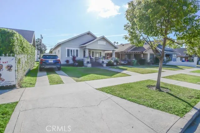 1230 W 50th Street, Los Angeles, California 90037