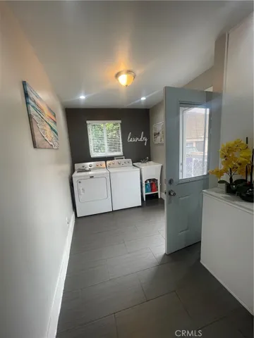 1230 W 50th Street, Los Angeles, California 90037