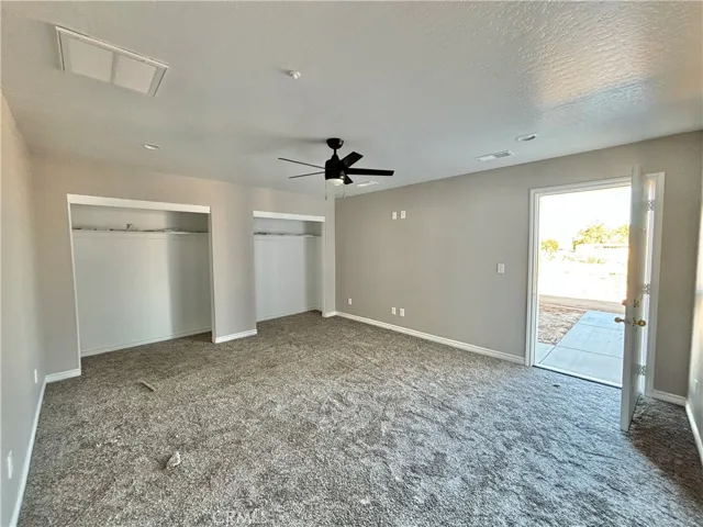 9390 7th Street, Phelan, California 92371