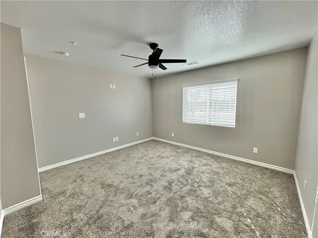 9390 7th Street, Phelan, California 92371