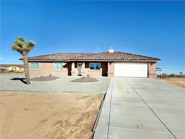 9390 7th Street, Phelan, California 92371