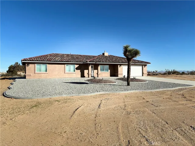 9390 7th Street, Phelan, California 92371