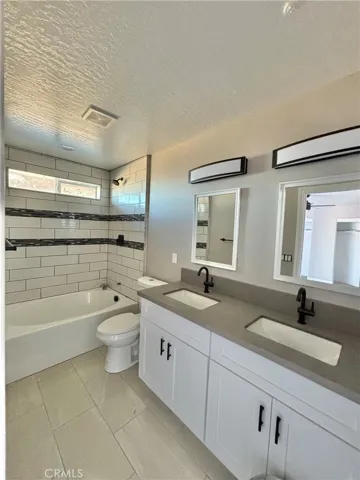 9390 7th Street, Phelan, California 92371