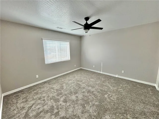 9390 7th Street, Phelan, California 92371