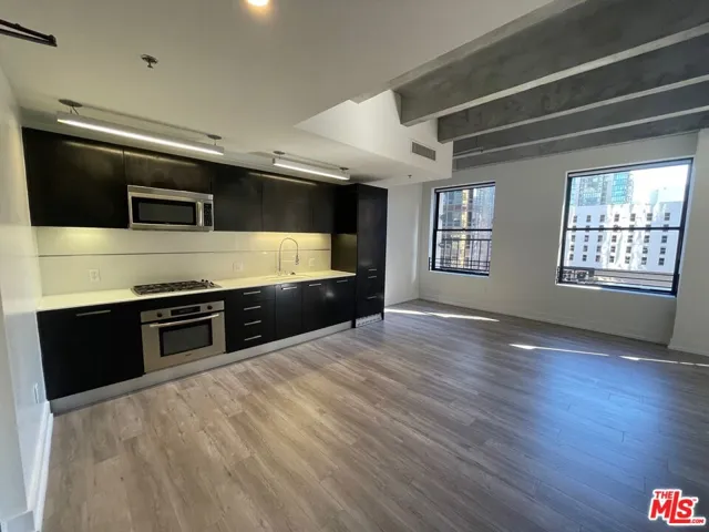 727 W 7th Street 813, Los Angeles, California 90017