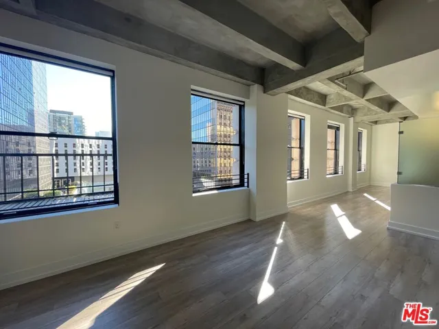 727 W 7th Street 813, Los Angeles, California 90017