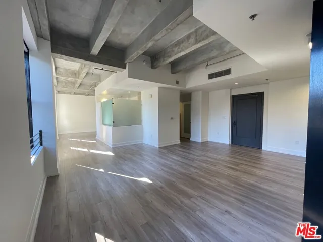 727 W 7th Street 813, Los Angeles, California 90017