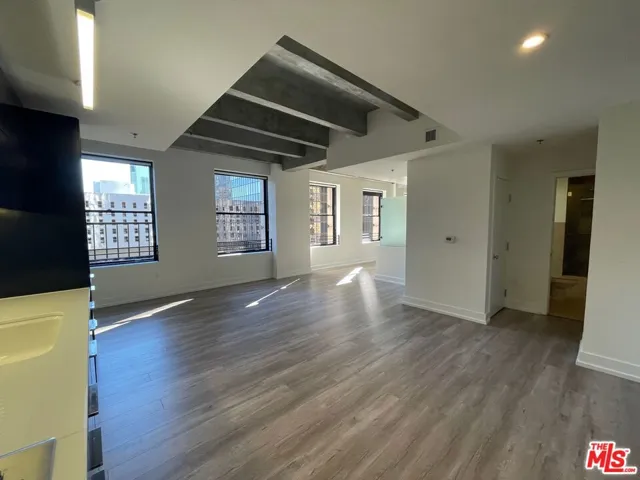 727 W 7th Street 813, Los Angeles, California 90017