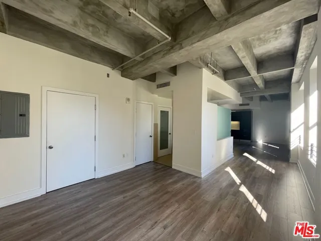727 W 7th Street 813, Los Angeles, California 90017