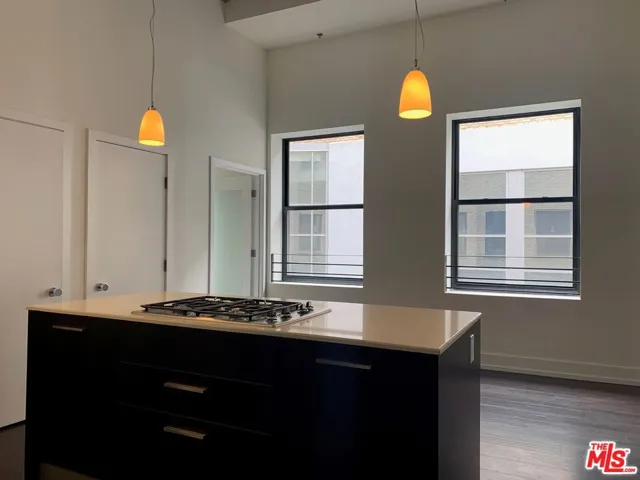 727 W 7th Street 1322, Los Angeles, California 90017