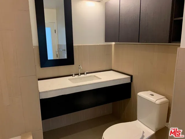 727 W 7th Street 1322, Los Angeles, California 90017