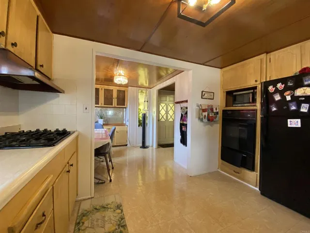 4932 Old Cliffs Rd., San Diego, California 92120