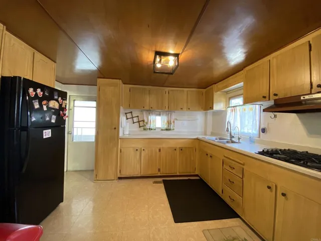4932 Old Cliffs Rd., San Diego, California 92120