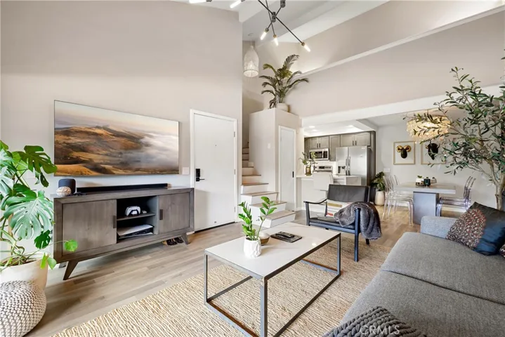 36 Town And Country Road, Phillips Ranch, California 91766