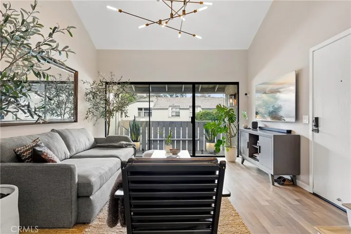 36 Town And Country Road, Phillips Ranch, California 91766