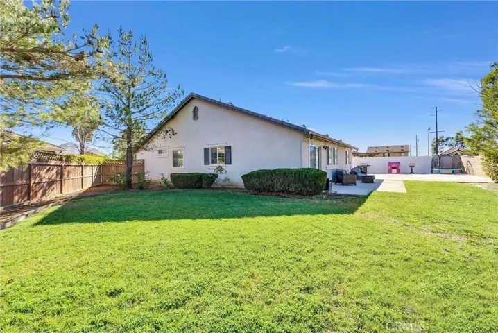 674 Nihal Court, Perris, California 92571