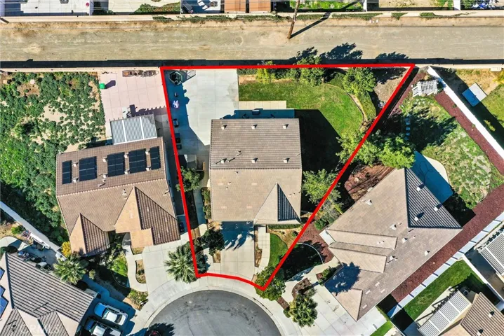 674 Nihal Court, Perris, California 92571