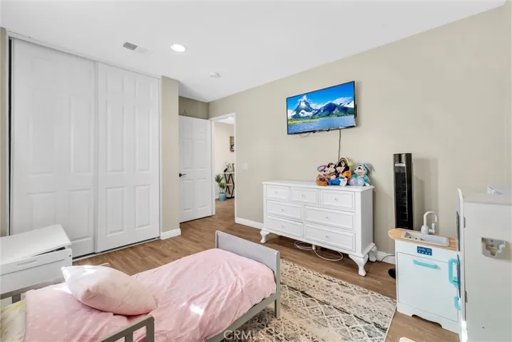 674 Nihal Court, Perris, California 92571