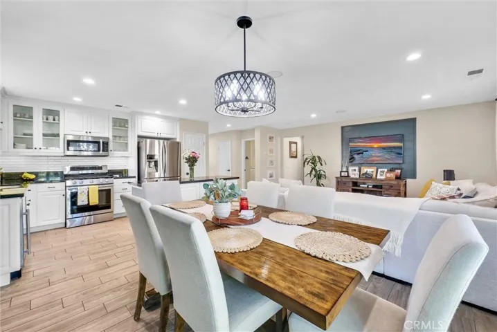 674 Nihal Court, Perris, California 92571