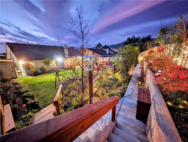 Viewspots through out the property, If the backyard tended to like a national park! And it can all be yours.