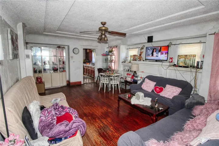 406 E Laurel Street, Compton, California 90221