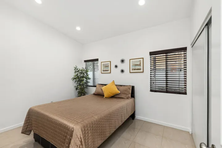 Guest bedroom