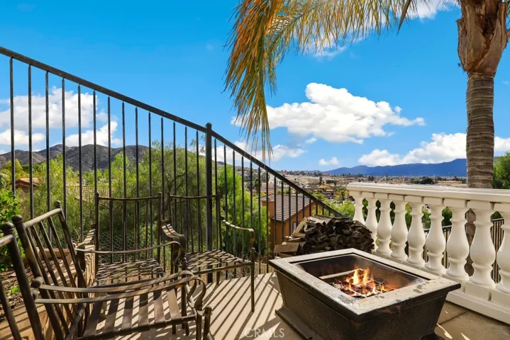 31609 Ridgecrest Drive, Lake Elsinore, California 92532