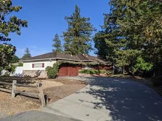 910 Parma Way, Los Altos, California 94024