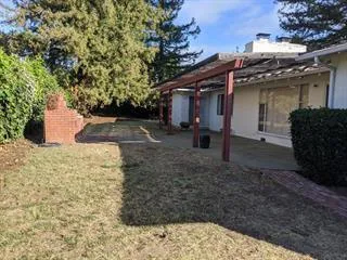 910 Parma Way, Los Altos, California 94024