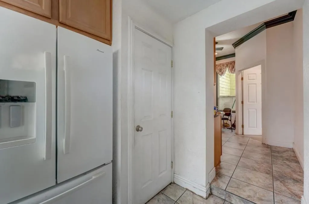 2731 E 11th Street, Oakland, California 94601 home-pic-11