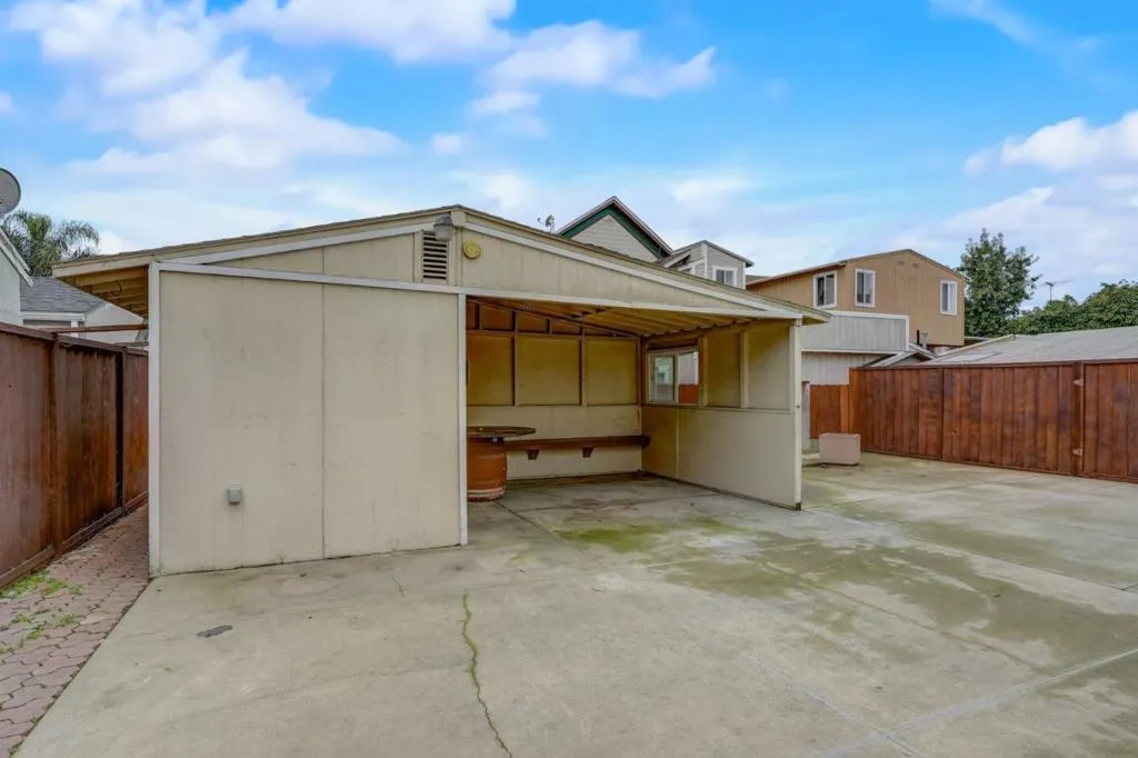 2731 E 11th Street, Oakland, California 94601 home-pic-31