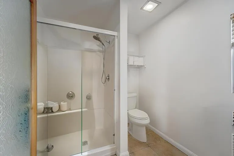 2731 E 11th Street, Oakland, California 94601 home-pic-17