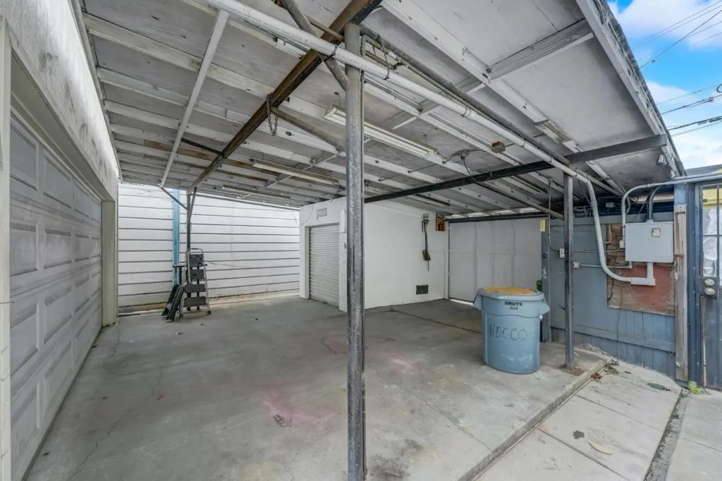 2731 E 11th Street, Oakland, California 94601 home-pic-28