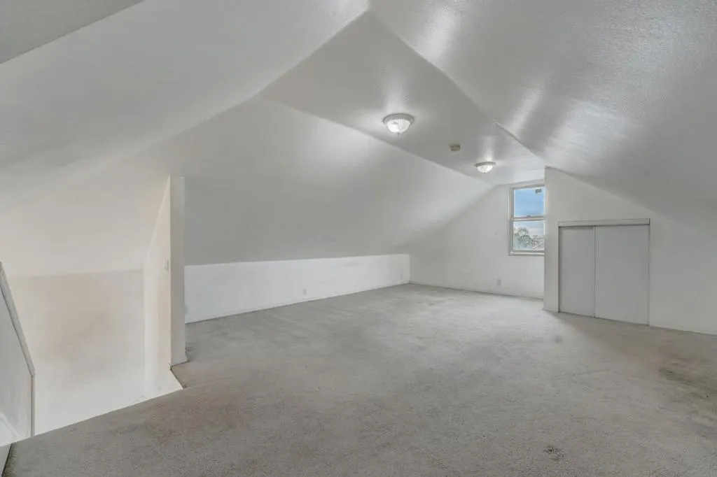 2731 E 11th Street, Oakland, California 94601 home-pic-24