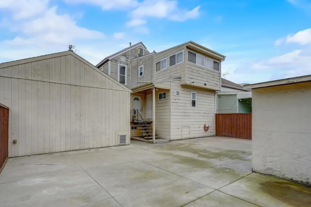 2731 E 11th Street, Oakland, California 94601 home-pic-29