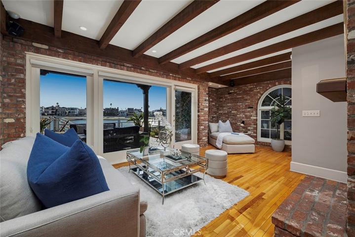 5661 E Corso Di Napoli, Long Beach, California 90803