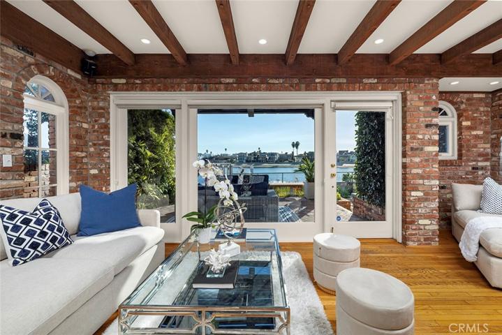 5661 E Corso Di Napoli, Long Beach, California 90803