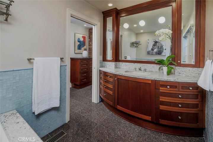 5661 E Corso Di Napoli, Long Beach, California 90803